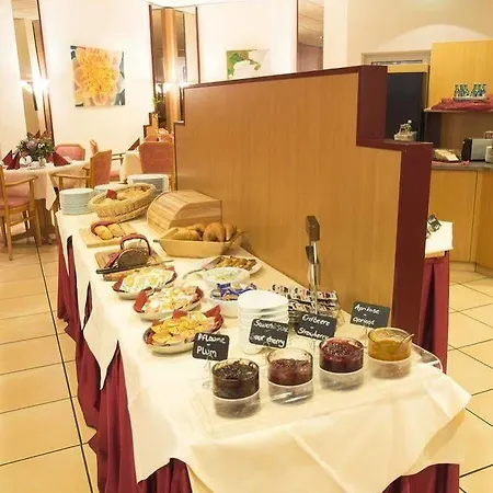Trip Frankfurt Airport 3*