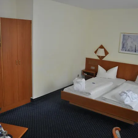 Hotel Fly Frankfurt Airport Ehemals Trip 3*