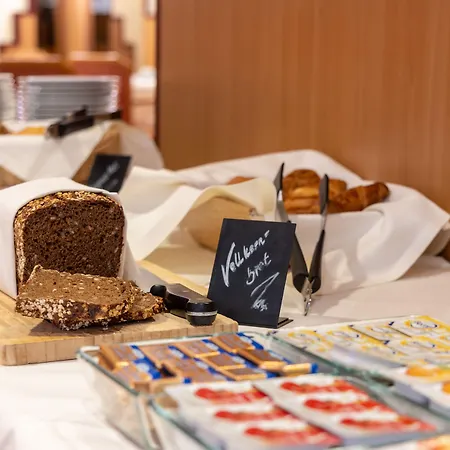 Fly Frankfurt Airport Ehemals Trip 3*