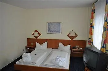 Fly Frankfurt Airport Ehemals Trip Hotel 3*