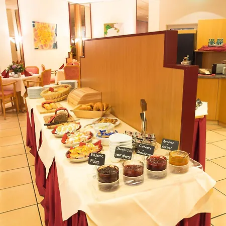 Fly Frankfurt Airport Ehemals Trip 3*